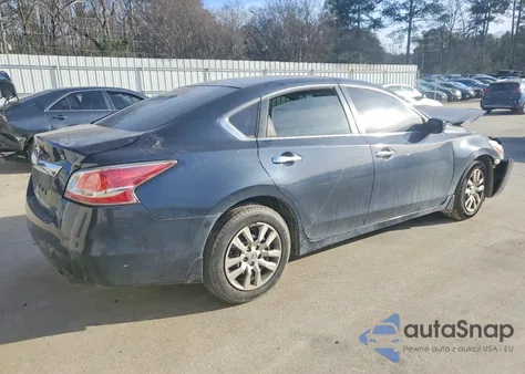 2015 Nissan Altima 2.5 z USA, uszkodzony, nr VIN 1N4AL3AP3FC493002